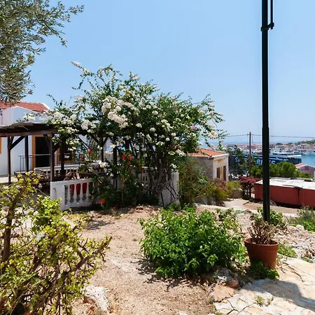 Kiki&Nina Apartment Chalki Town Exterior foto