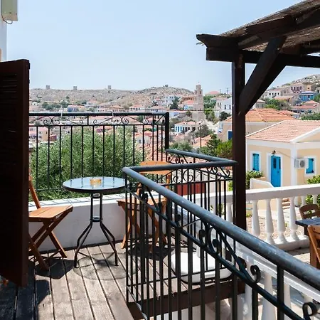 Kiki&Nina Apartment Chalki Town Exterior foto