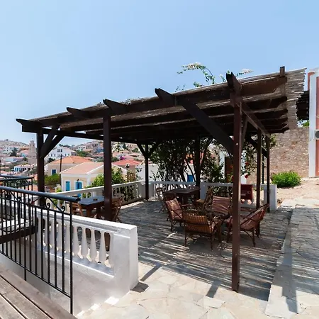 Kiki&Nina Apartment Chalki Town Exterior foto