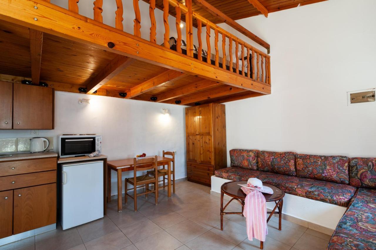 Kiki&nina Apartment Chalki Town