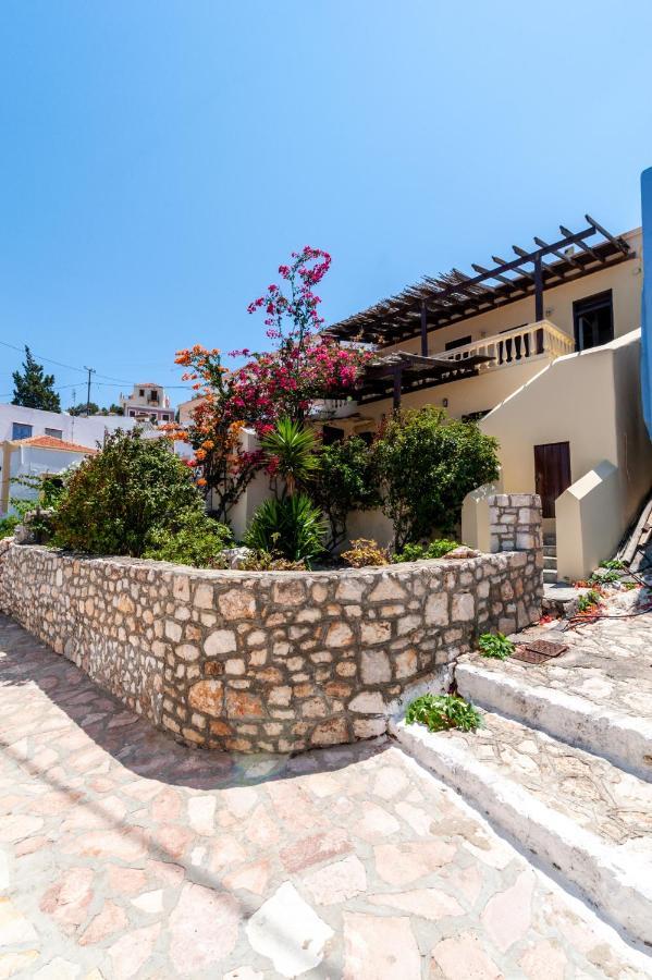 Kiki&nina Apartment Chalki Town